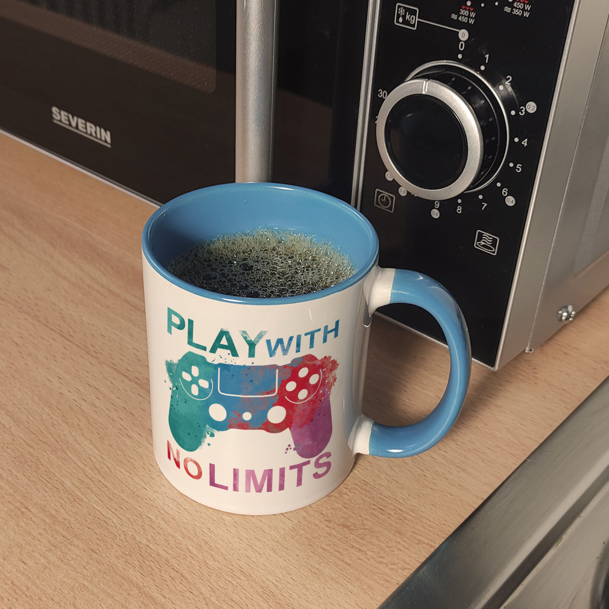 Game Controller Kaffeebecher mit Spruch Play with no limits