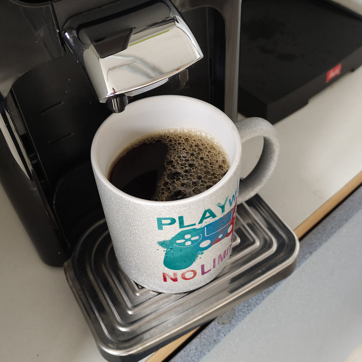 Game Controller Kaffeebecher mit Spruch Play with no limits