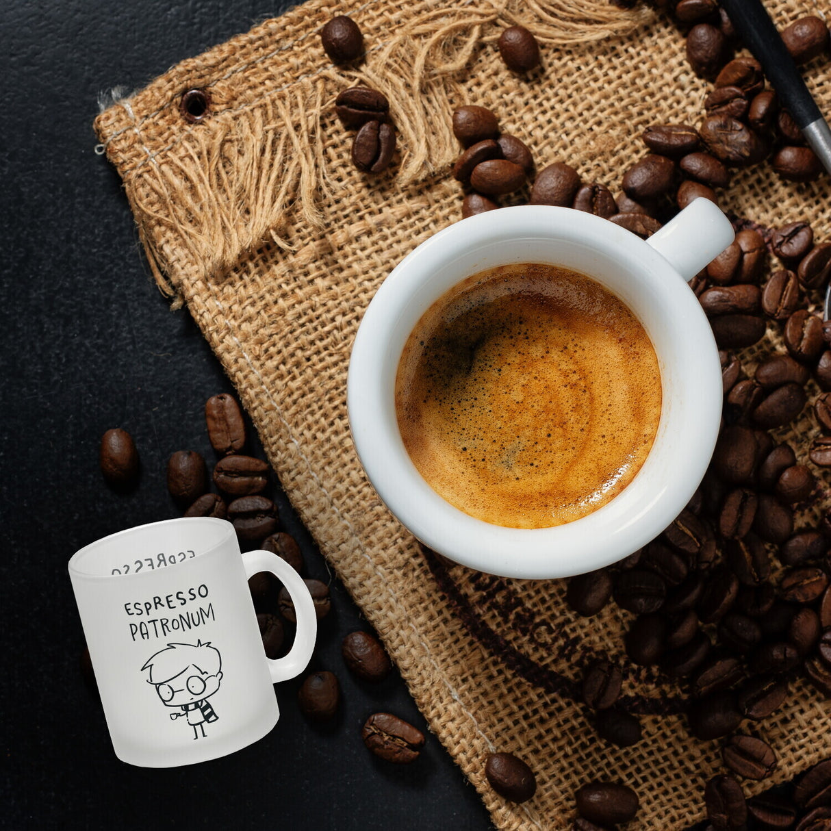 Zauberer mit Espresso Kaffeebecher mit Spruch Espresso Patronum