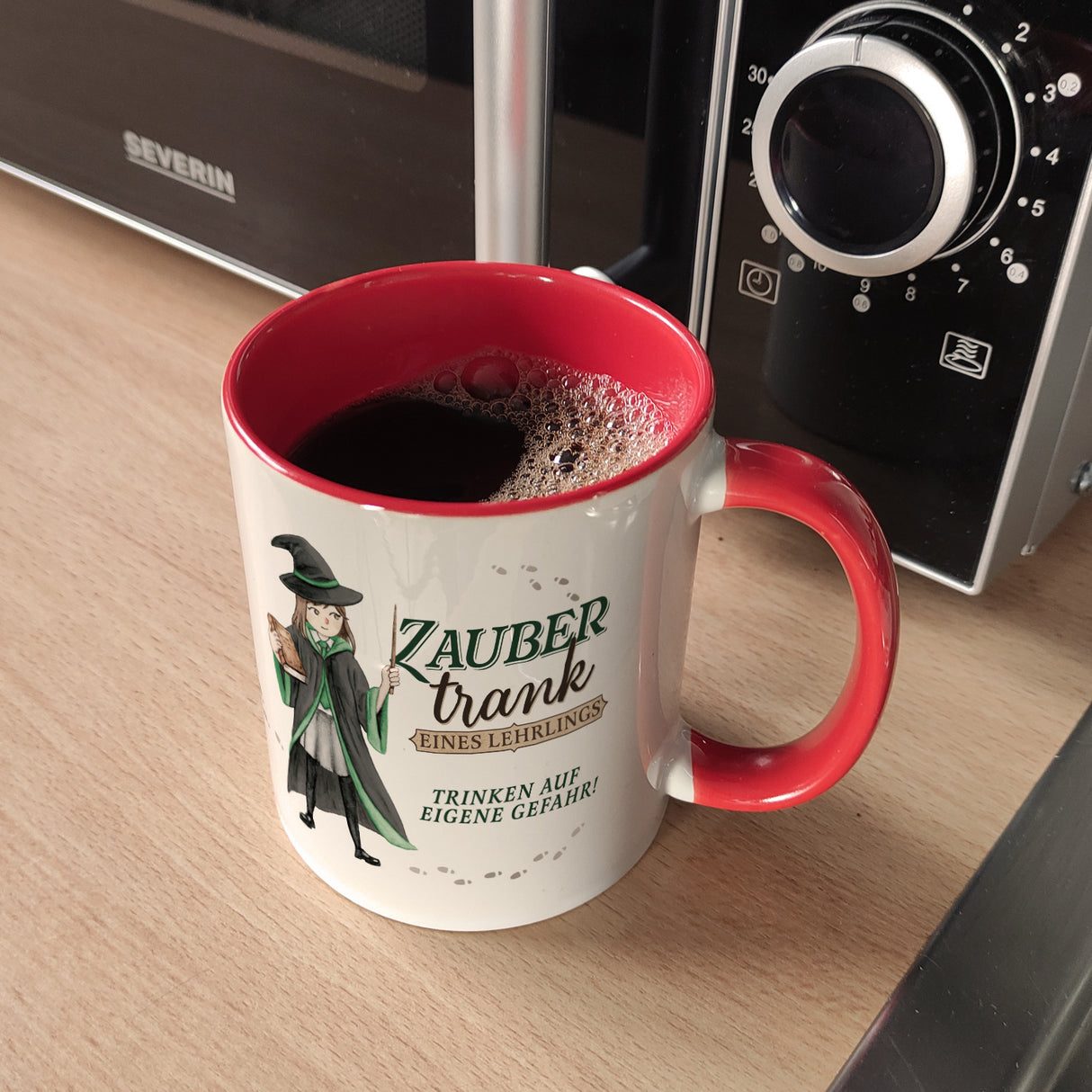 Zaubertrank Kaffeebecher mit Zauberschülerin