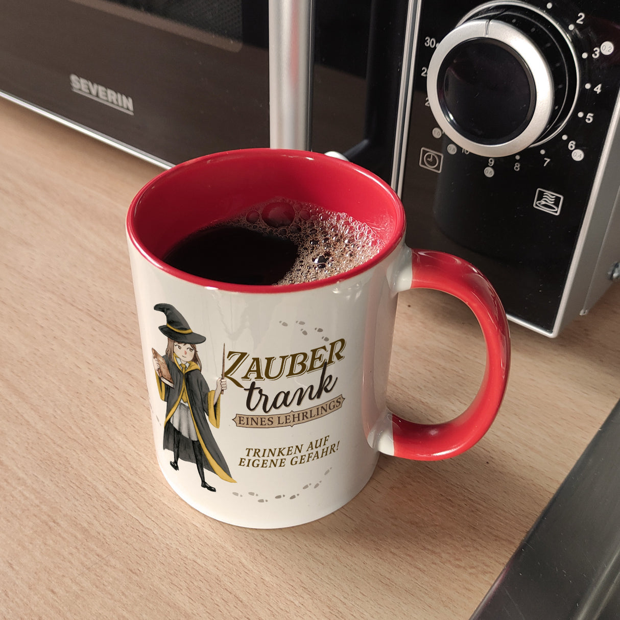 Zaubertrank Kaffeebecher mit Zauberschülerin