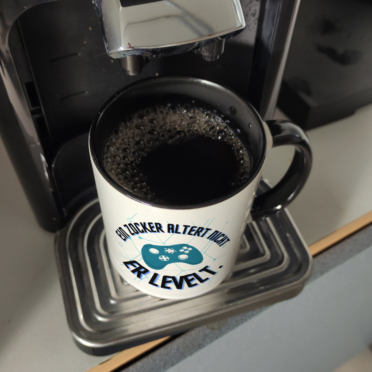 Ein Zocker altert nicht Kaffeebecher Er levelt