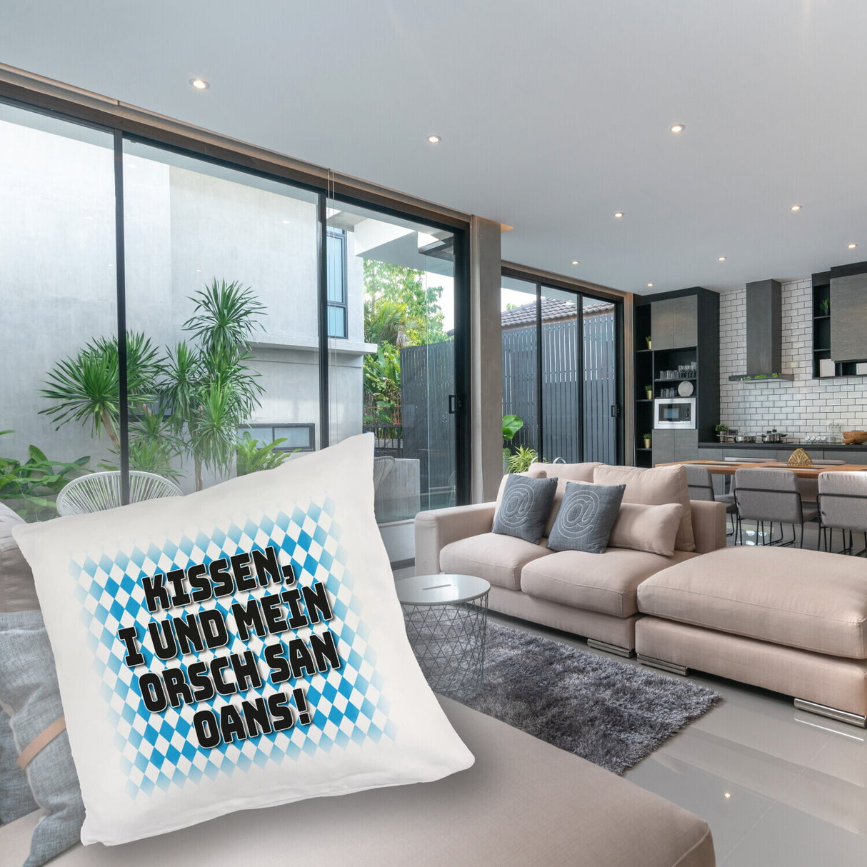 I und mei Orsch san oans! Kissen mit bayrischer Flagge