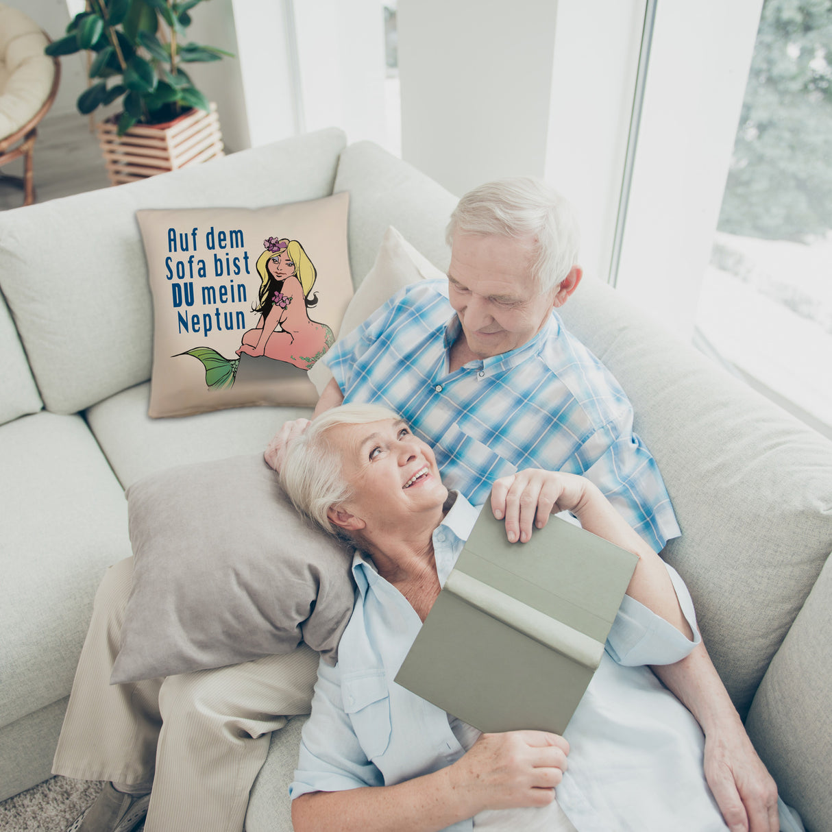 Meerjungfrau Kissen mit Spruch Auf dem Sofa bist du mein Neptun