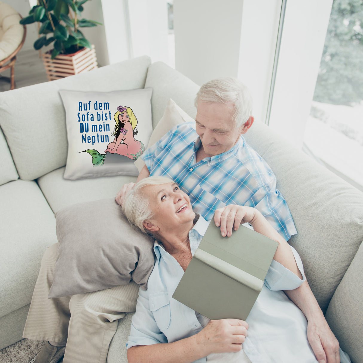 Meerjungfrau Kissen mit Spruch Auf dem Sofa bist du mein Neptun