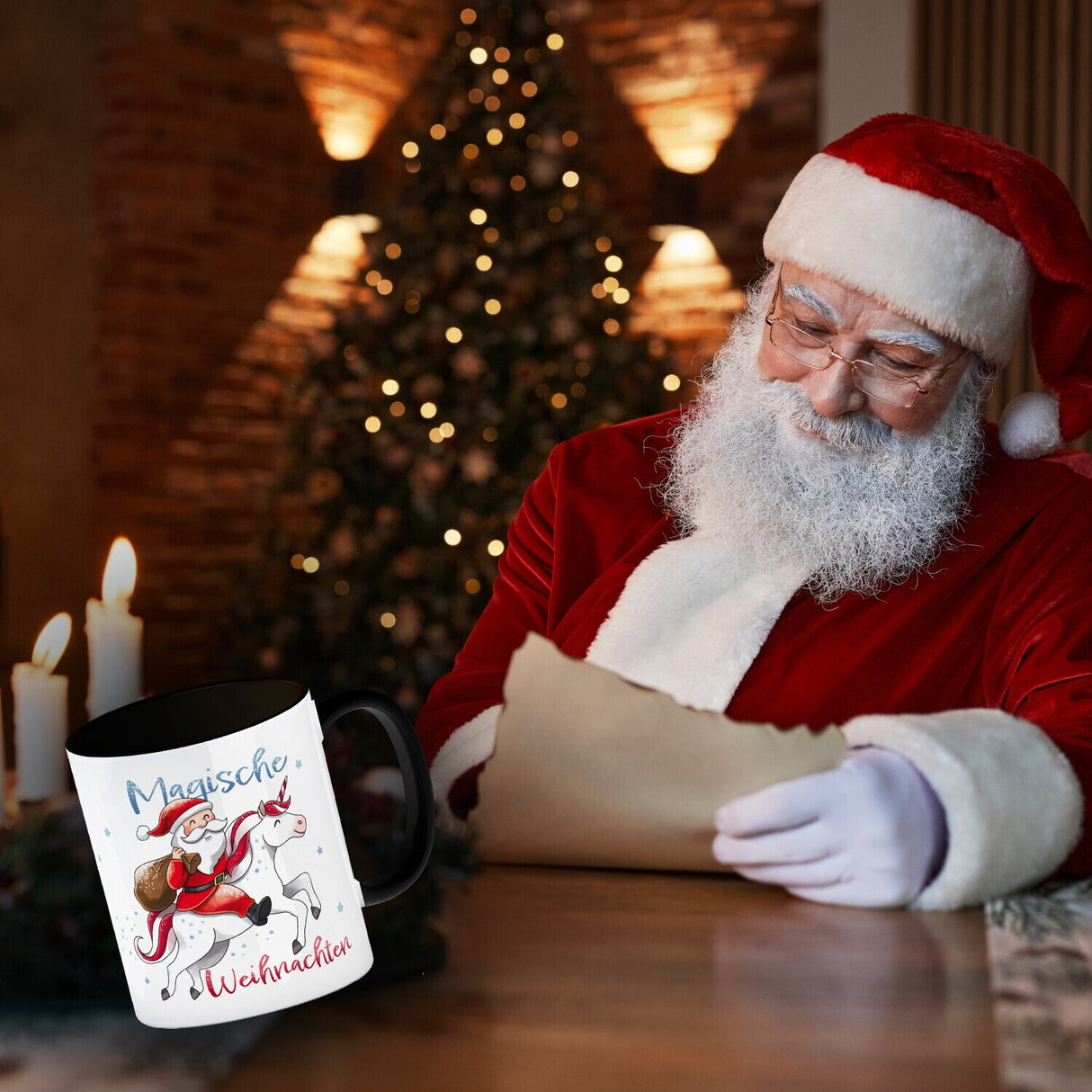 Weihnachtsmann auf Einhorn Kaffeebecher mit Spruch Magische Weihnachten