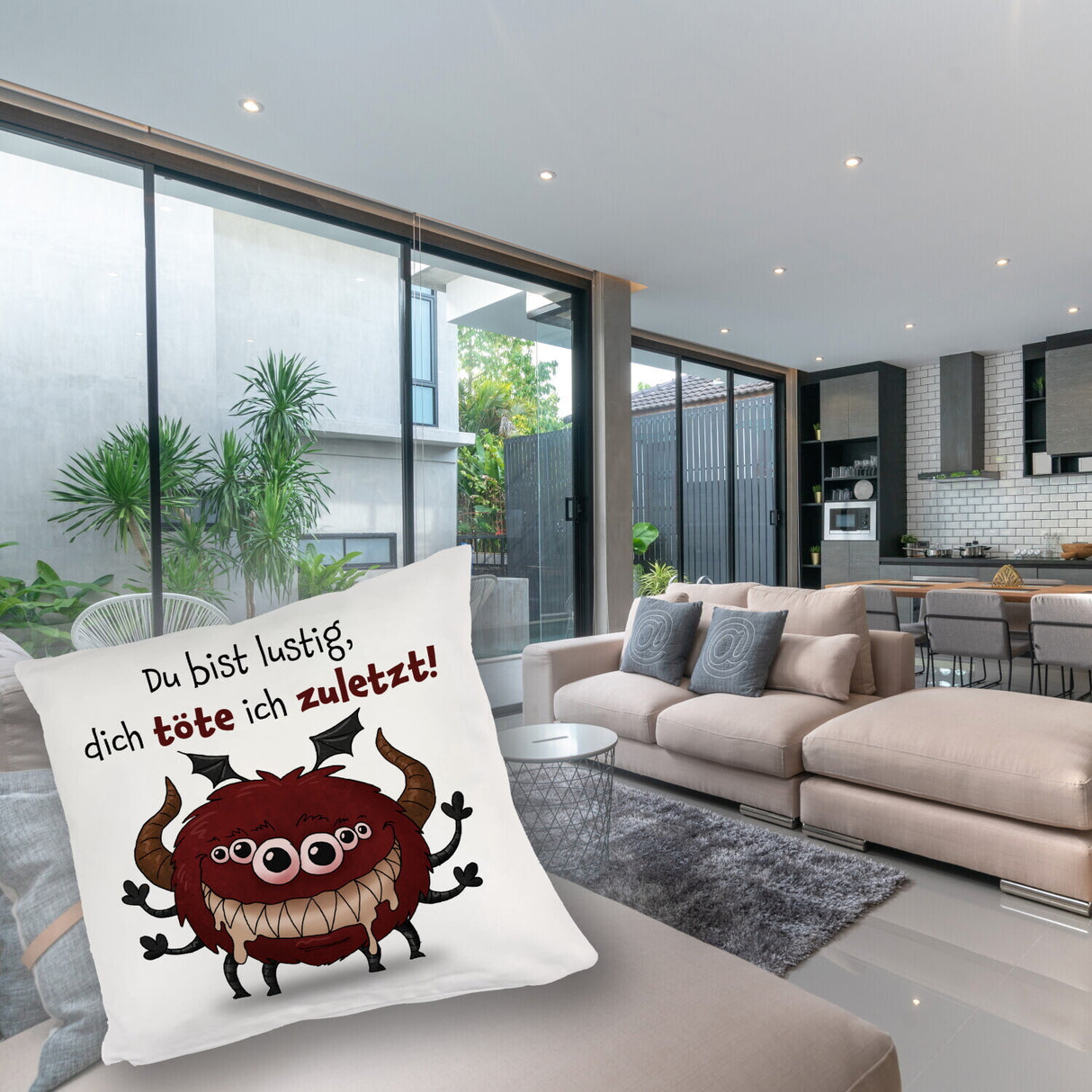 Freches Monster in dunkelrot Kissen mit lustigem Spruch