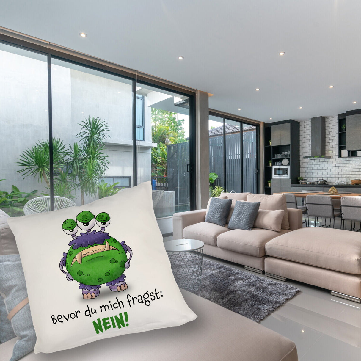 Freches Monster in dunkelrot Kissen mit lustigem Spruch