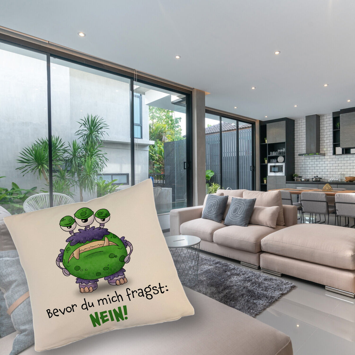 Freches Monster in dunkelrot Kissen mit lustigem Spruch