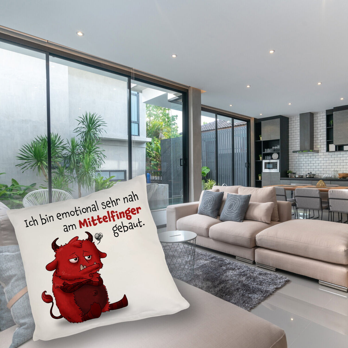 Freches Monster in dunkelrot Kissen mit lustigem Spruch