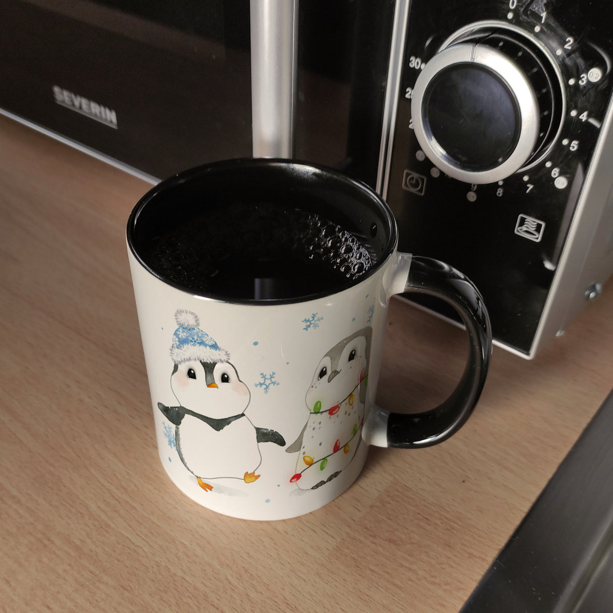 Pinguin Familie in Weihnachtsstimmung Kaffeebecher