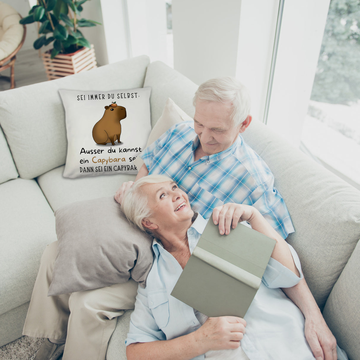 Sei immer du selbst - ausser du kannst ein Capybara sein Kissen