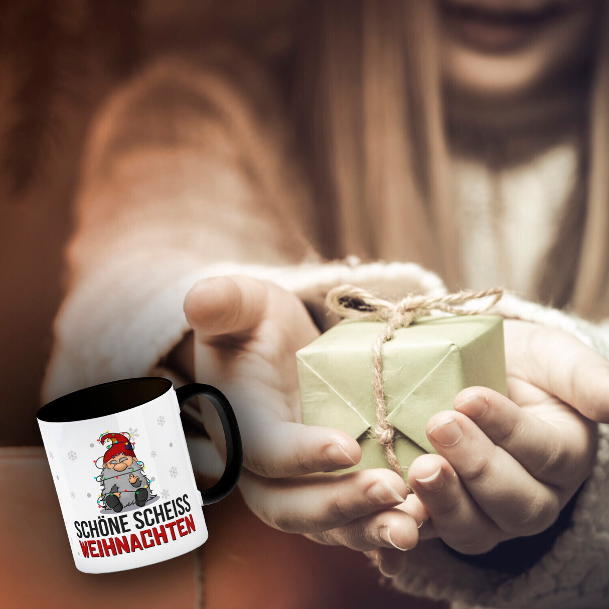 Grimmiger Wichtel Kaffeebecher mit Spruch Schöne scheiß Weihnachten