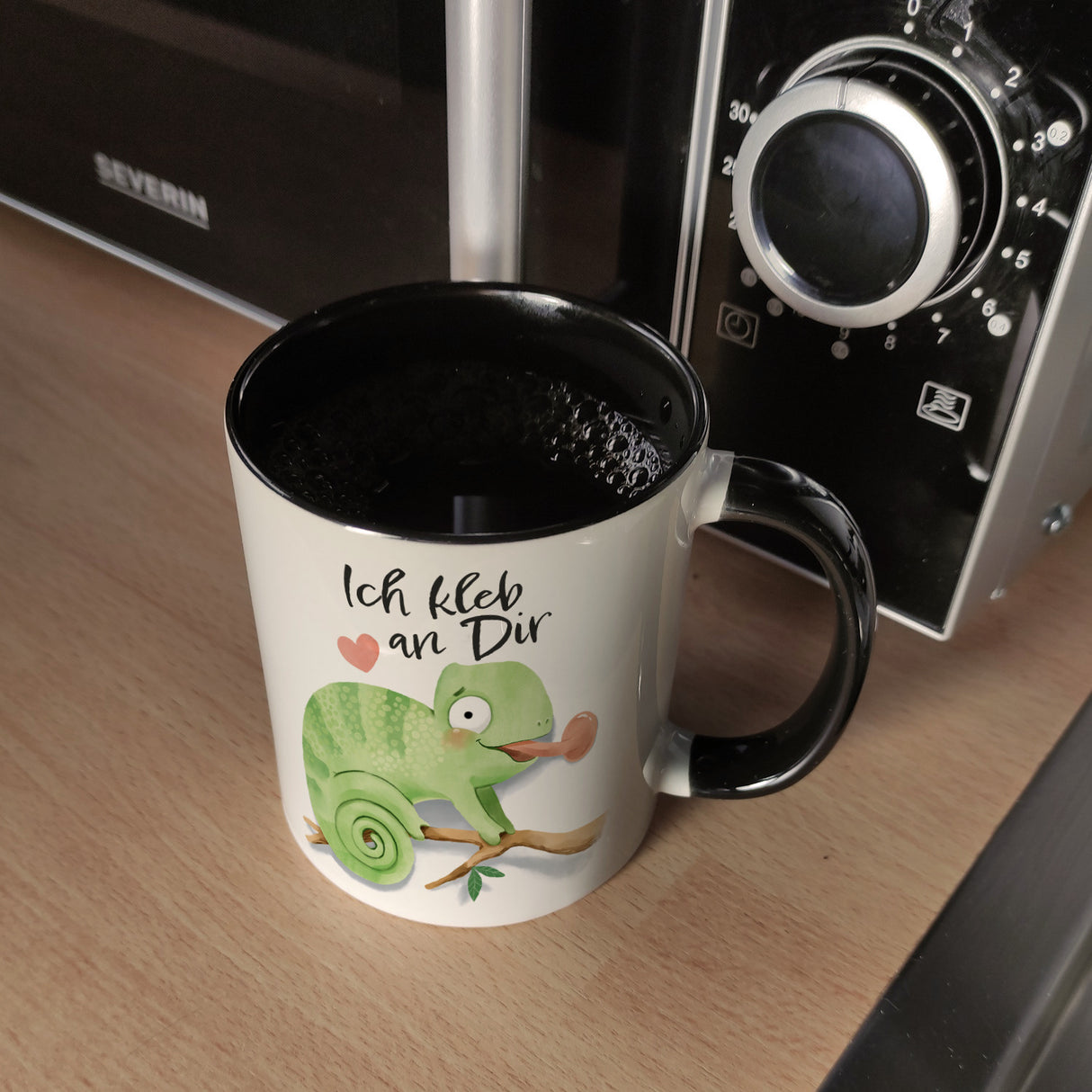 Chamäleon Kaffeebecher mit Spruch Ich kleb an dir