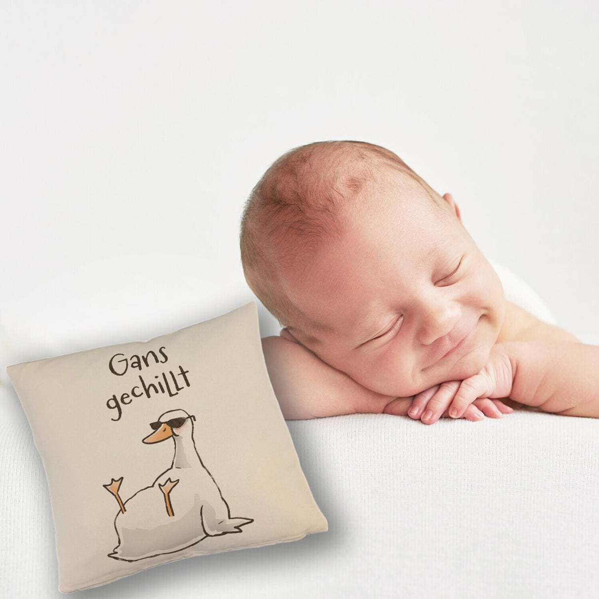 Gilbert die Gans Kissen mit Spruch Gans gechillt