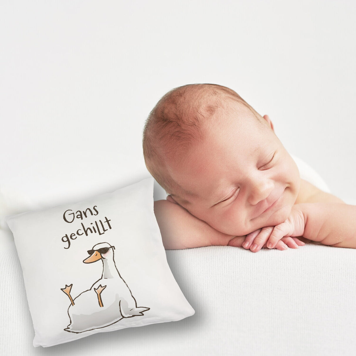Gilbert die Gans Kissen mit Spruch Gans gechillt
