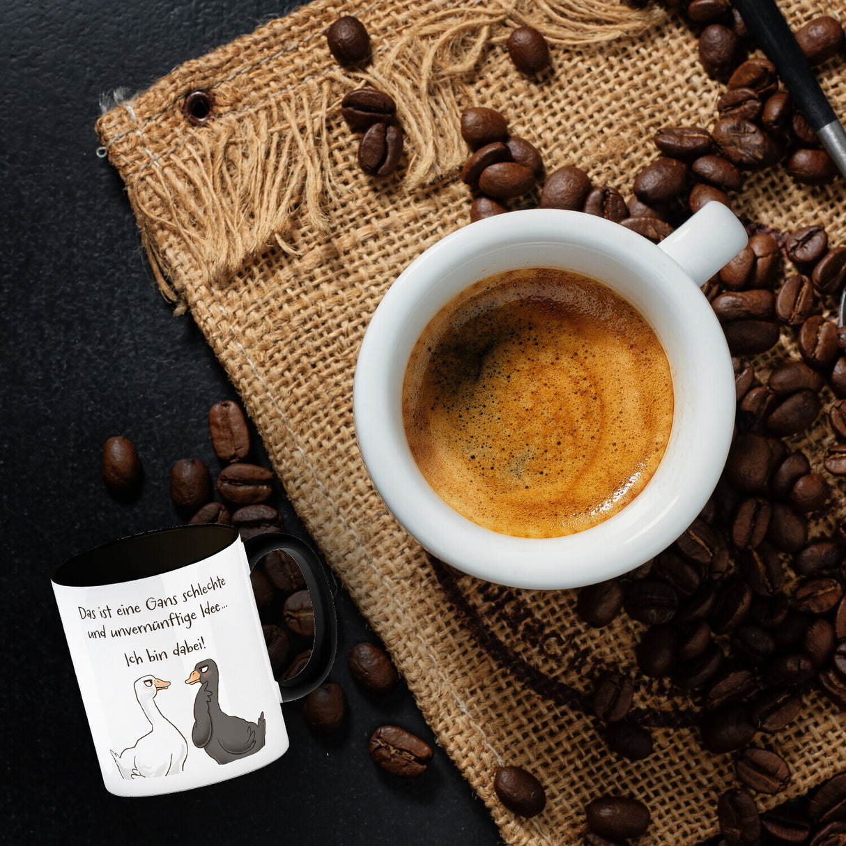 Gilbert die Gans Kaffeebecher mit Spruch Schlechte Idee - Bin dabei