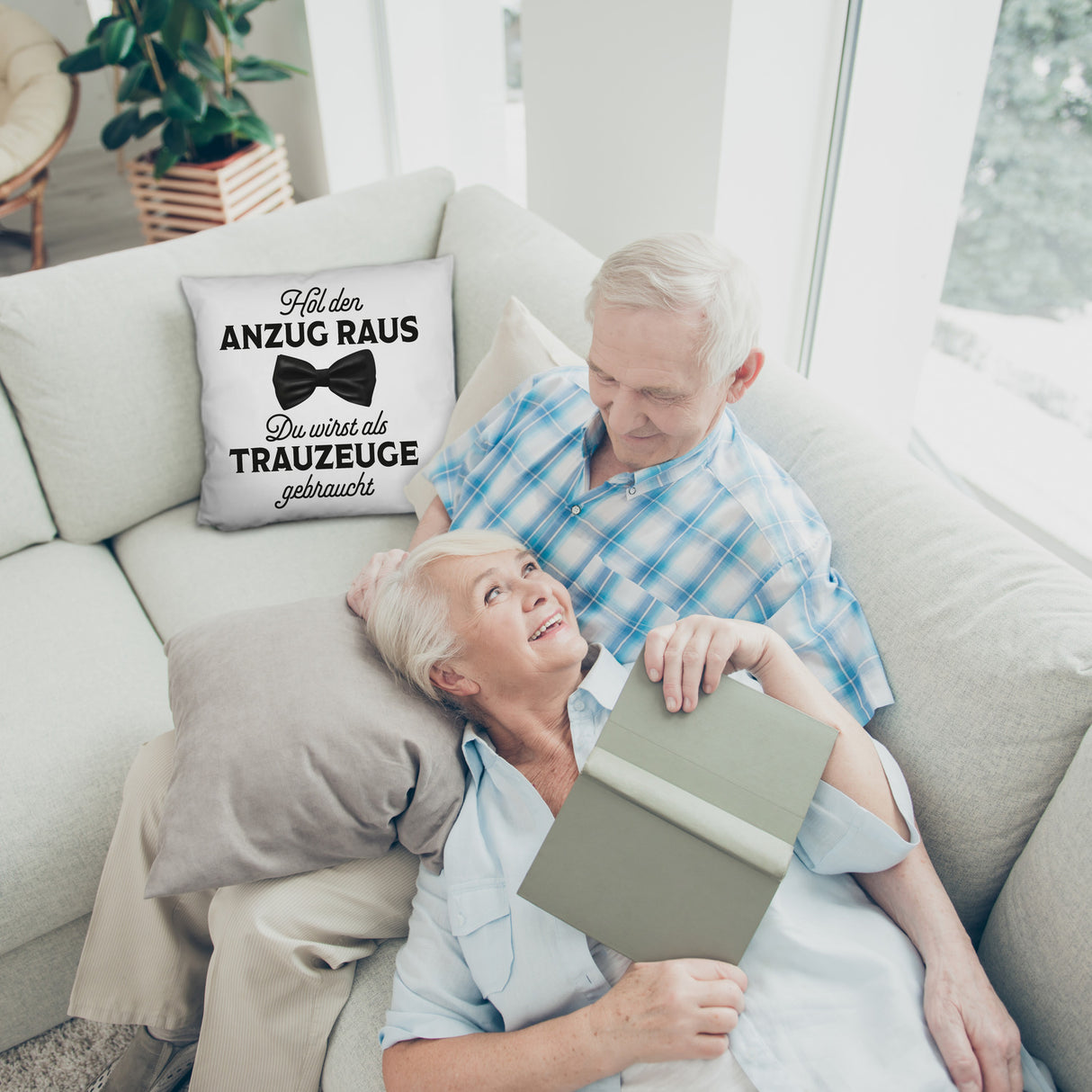 Hol den Anzug raus Trauzeuge Kissen mit Spruch
