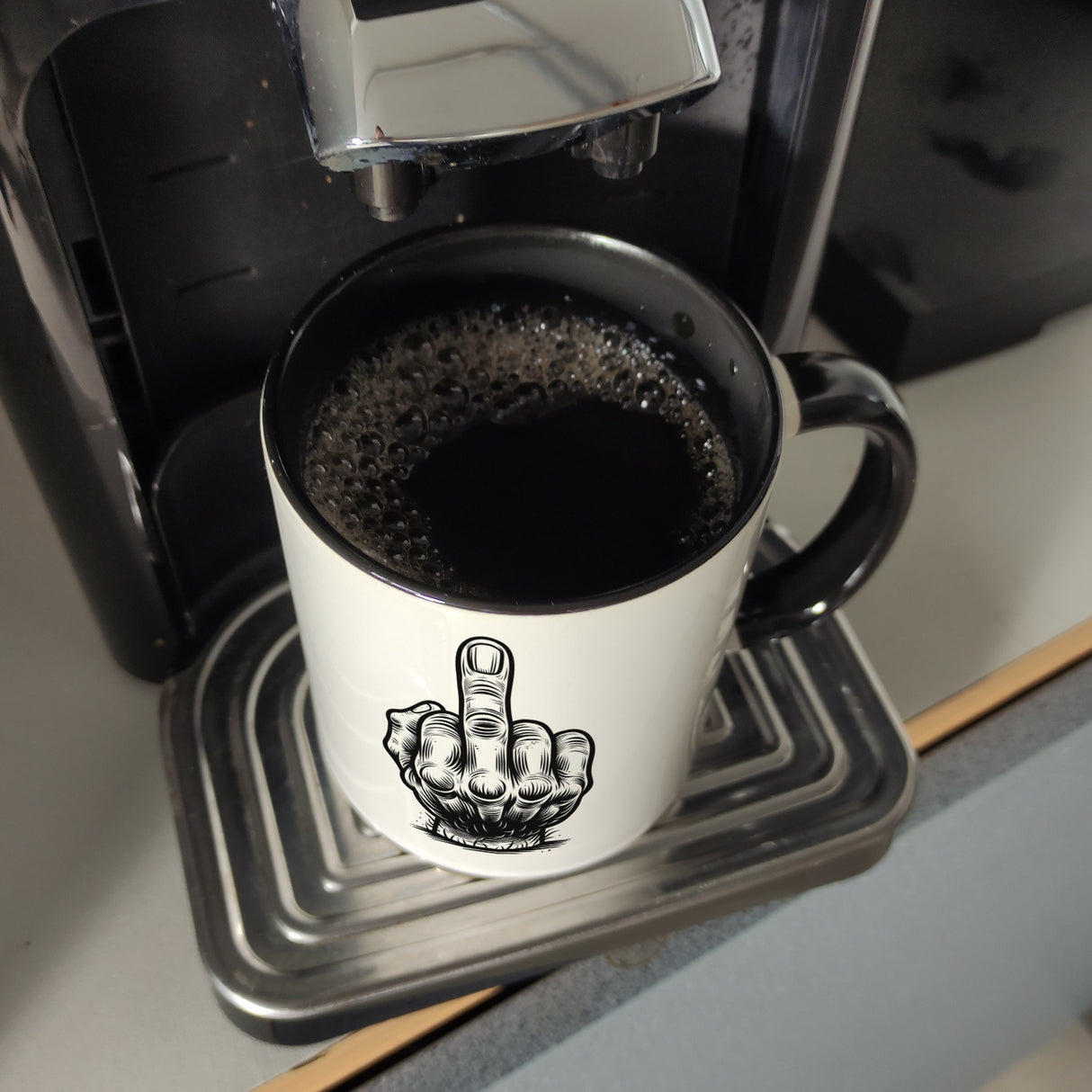 Mittelfinger Comic Kaffeebecher