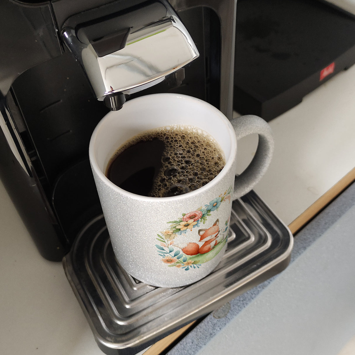 Fuchs und Hase mit Blumenkranz Kaffeebecher
