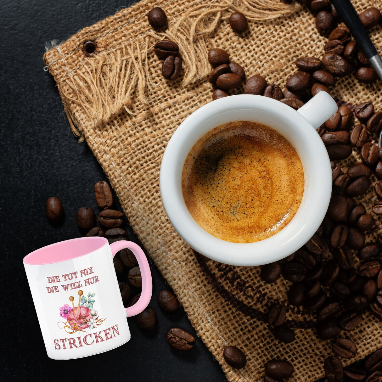 Stricken Kaffeebecher mit Spruch Die tut nix die will nur stricken
