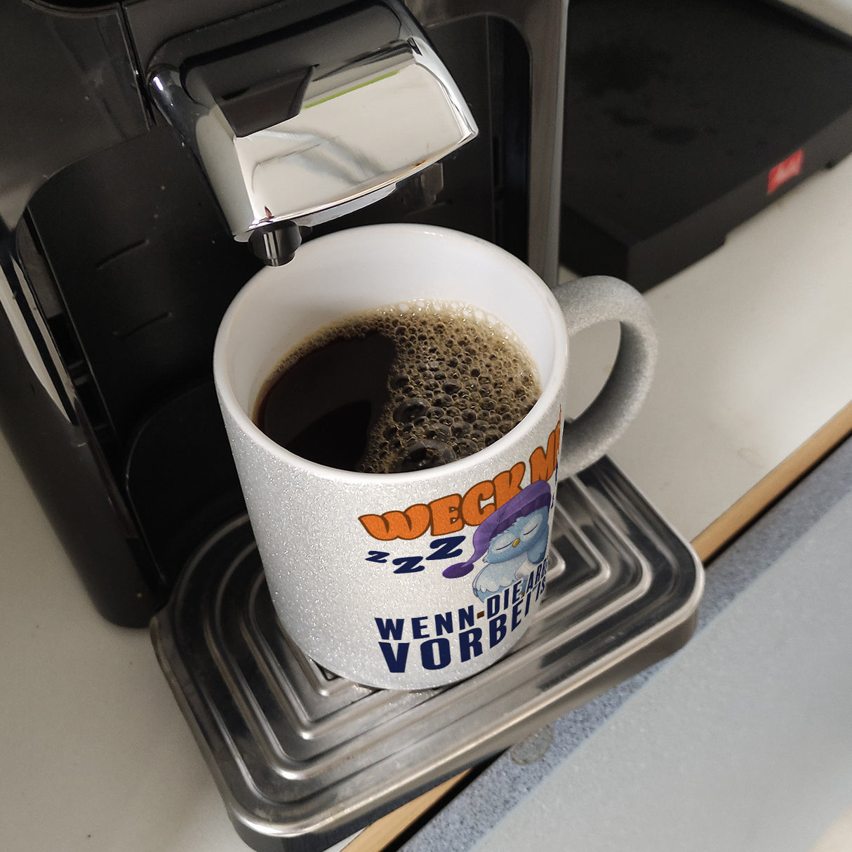 Schlafende Eule Kaffeebecher mit Spruch Weck mich wenn die Arbeit vorbei ist