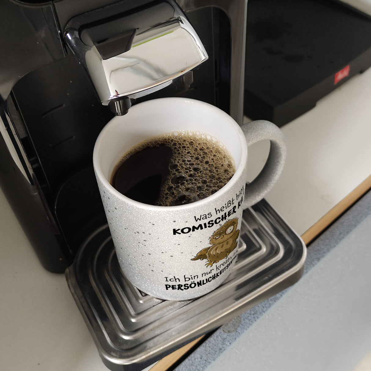 Eule Kaffeebecher mit Spruch Kreativ statt komischer Kauz