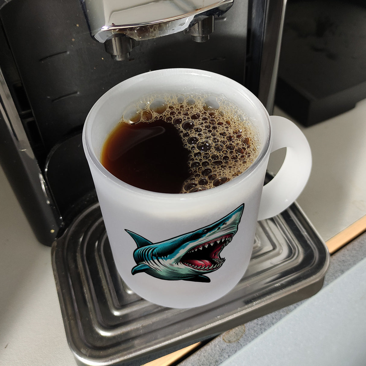 Weißer Hai Comic Kaffeebecher