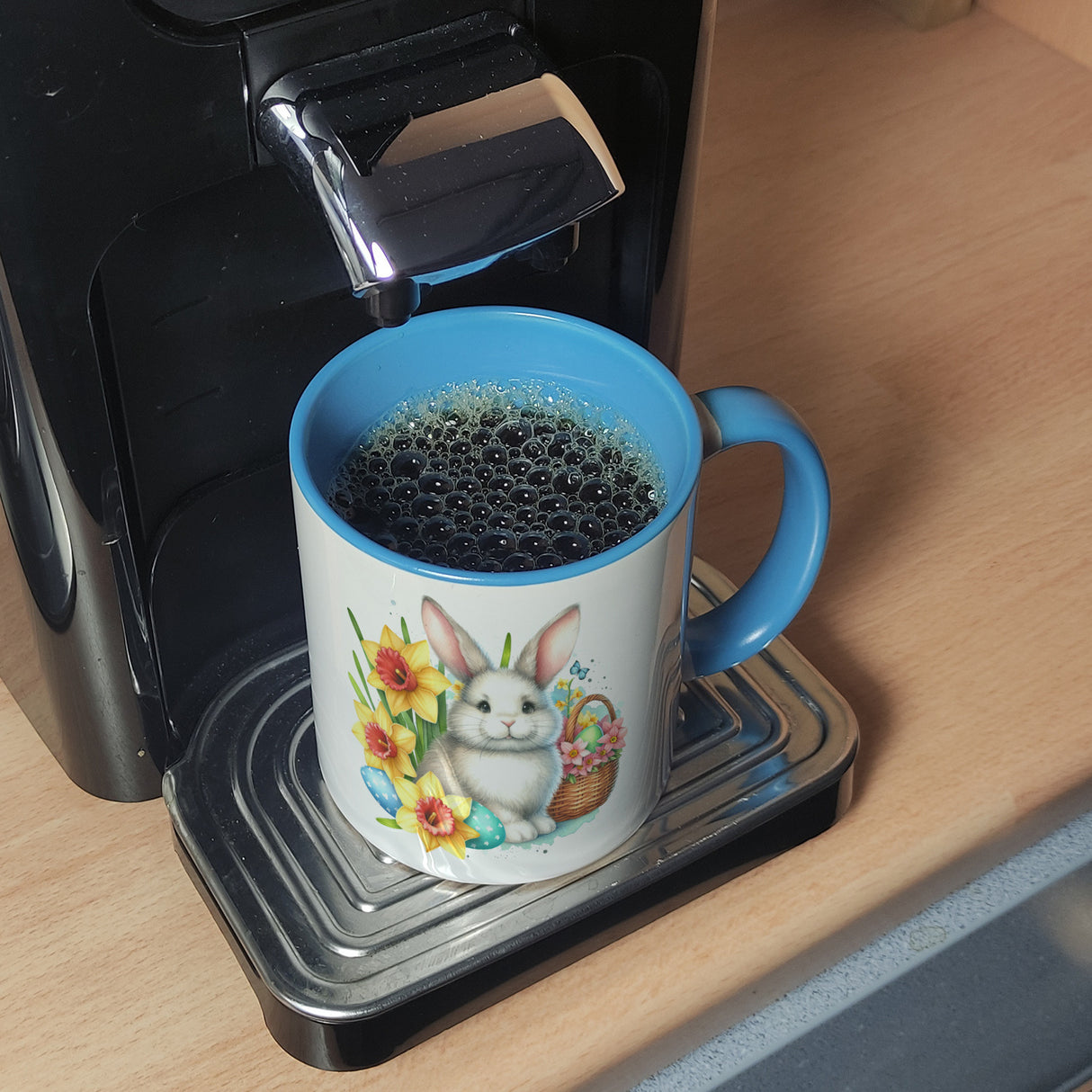 Osterhase mit Osterglocken Kaffeebecher