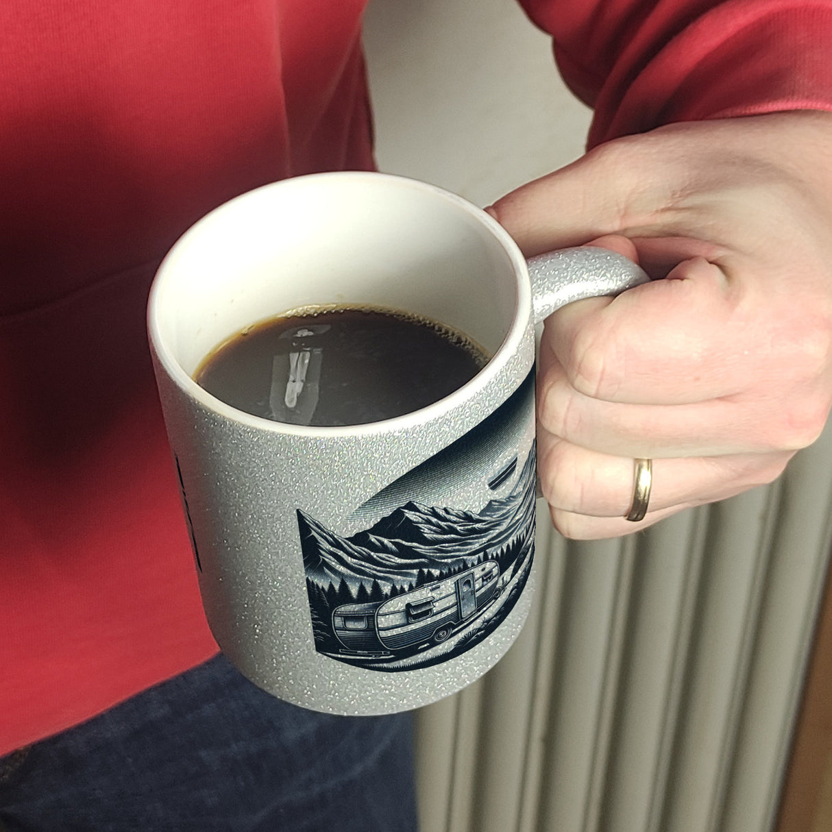 Camping in den Bergen Kaffeebecher