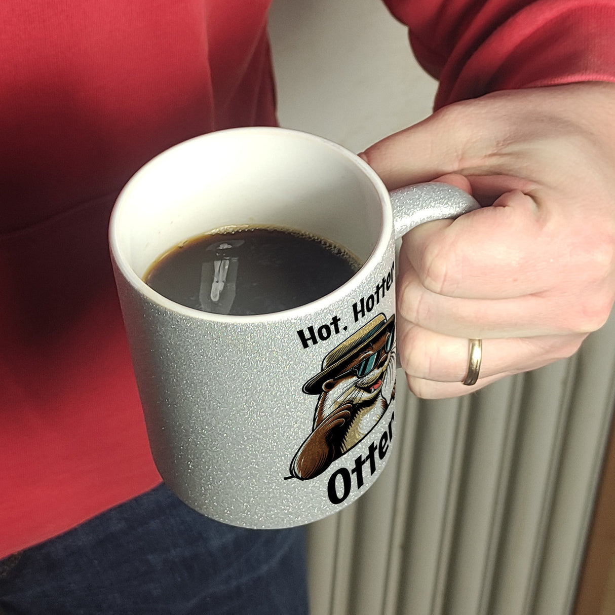 Cooler Otter Kaffeebecher mit Spruch Hot Hotter Otter