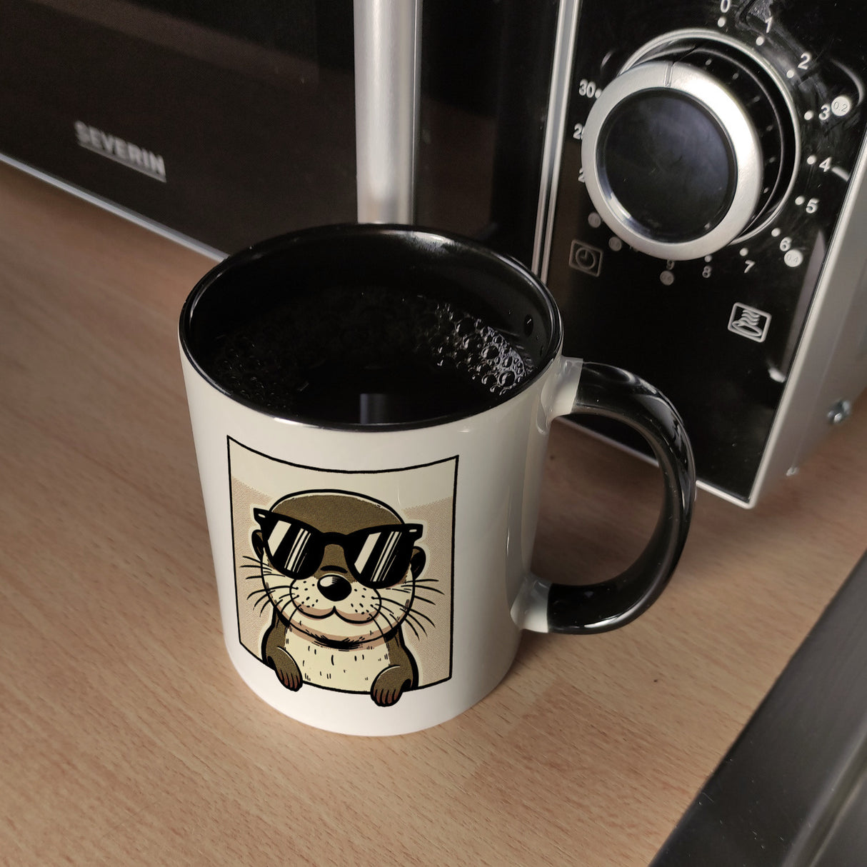 Retro Otter mit Sonnenbrille Kaffeebecher