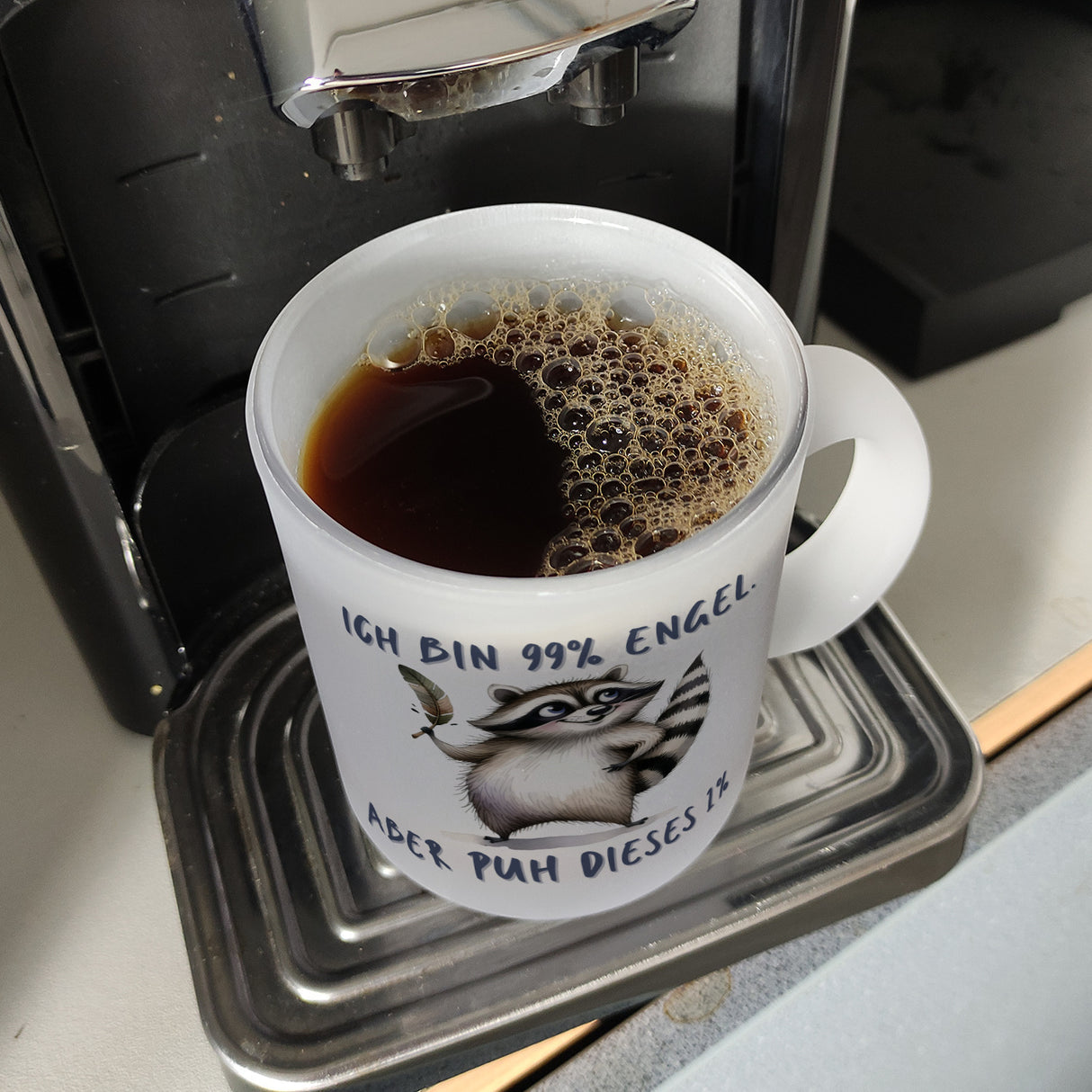 Waschbär Kaffeebecher mit Spruch Ich bin 99% Engel Aber puh dieses 1%