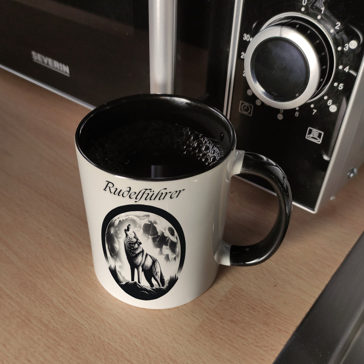 Wolf im Mondschein Rudelführer Kaffeebecher