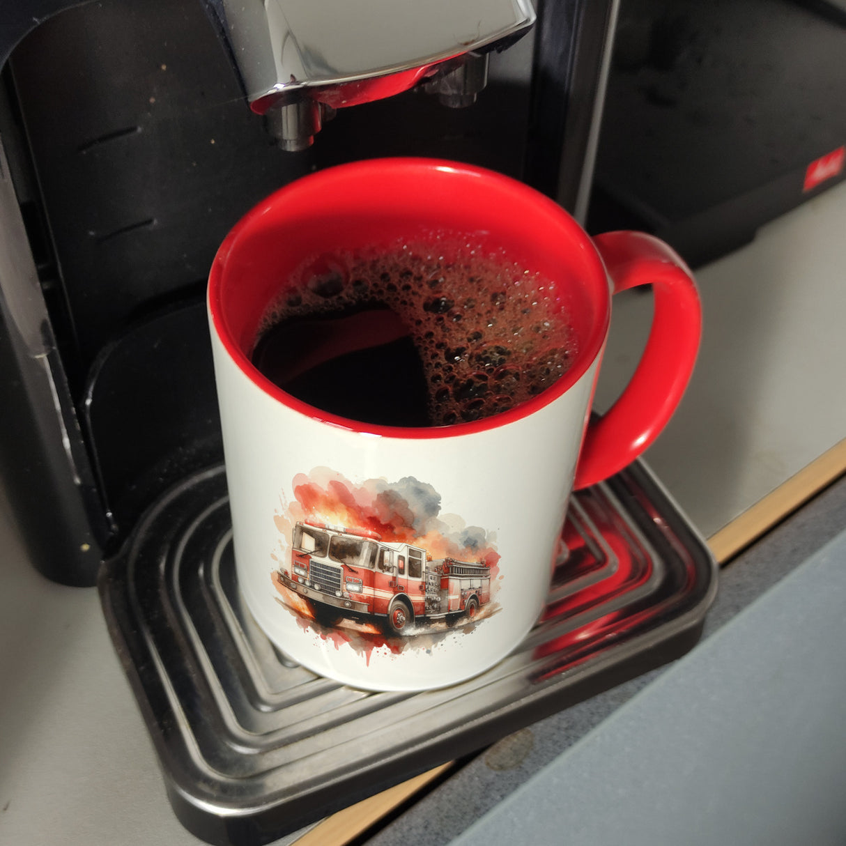 Feuerwehrfahrzeug Kaffeebecher