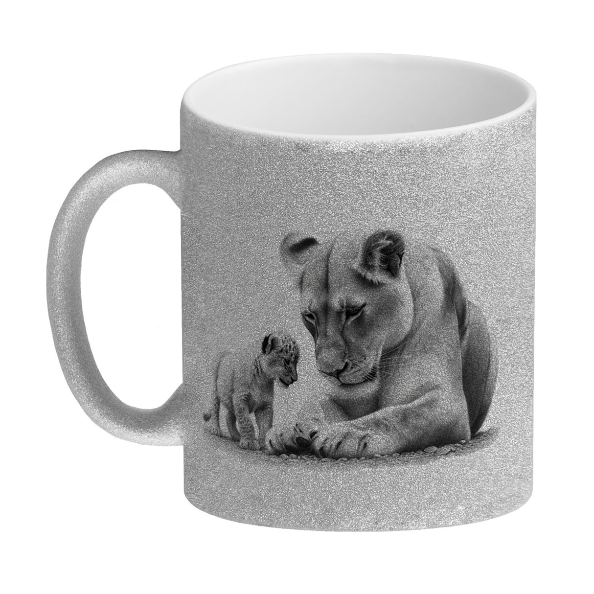 Liegende Löwin mit Babylöwe Kaffeebecher