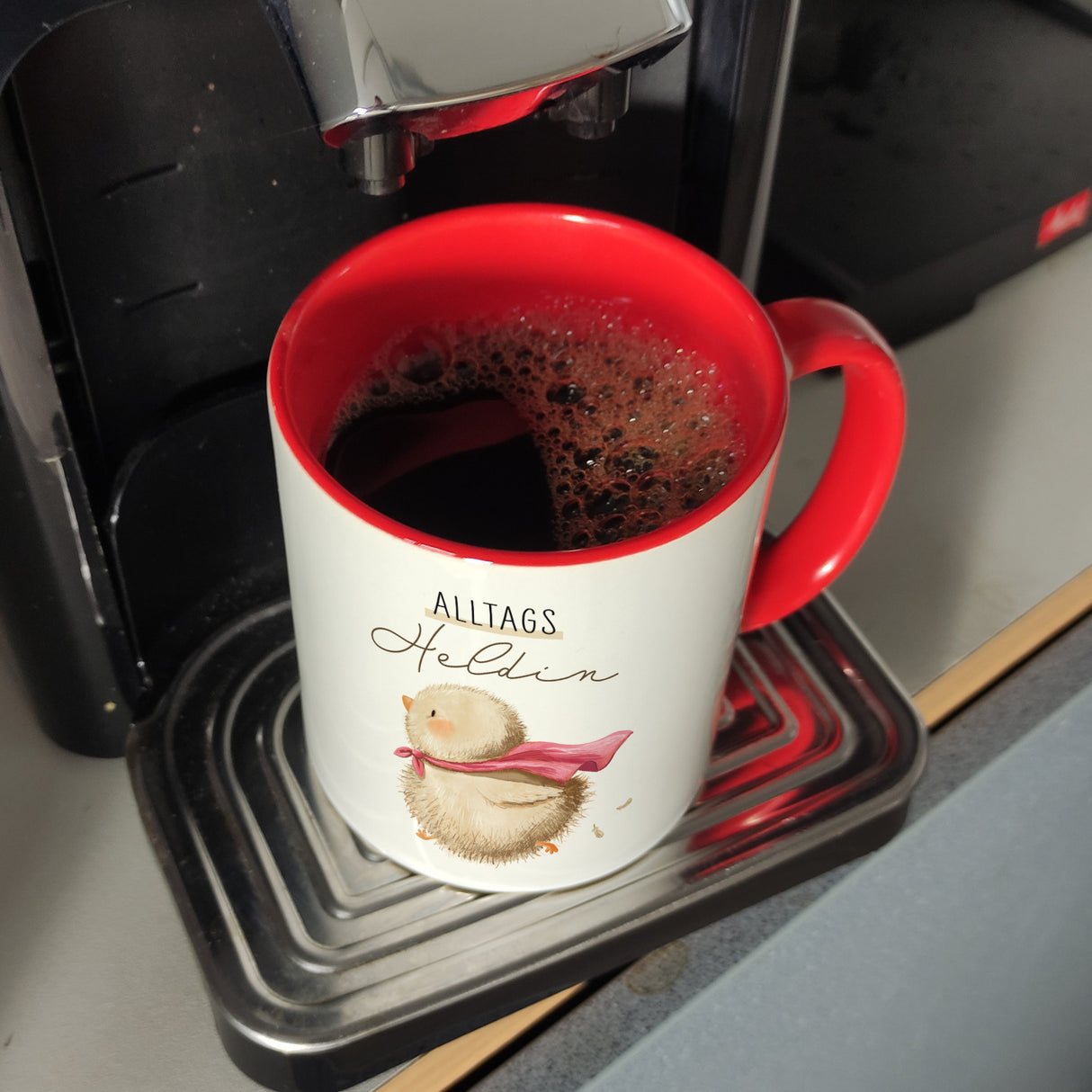 Küken Kaffeebecher mit Spruch Alltagsheldin