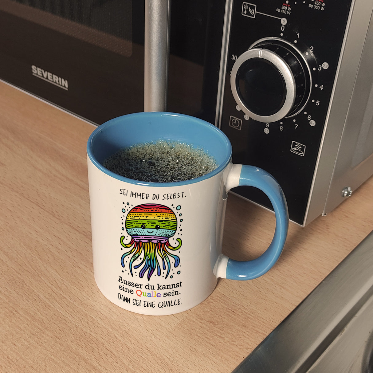 Sei immer du selbst - ausser du kannst eine Qualle sein Kaffeebecher