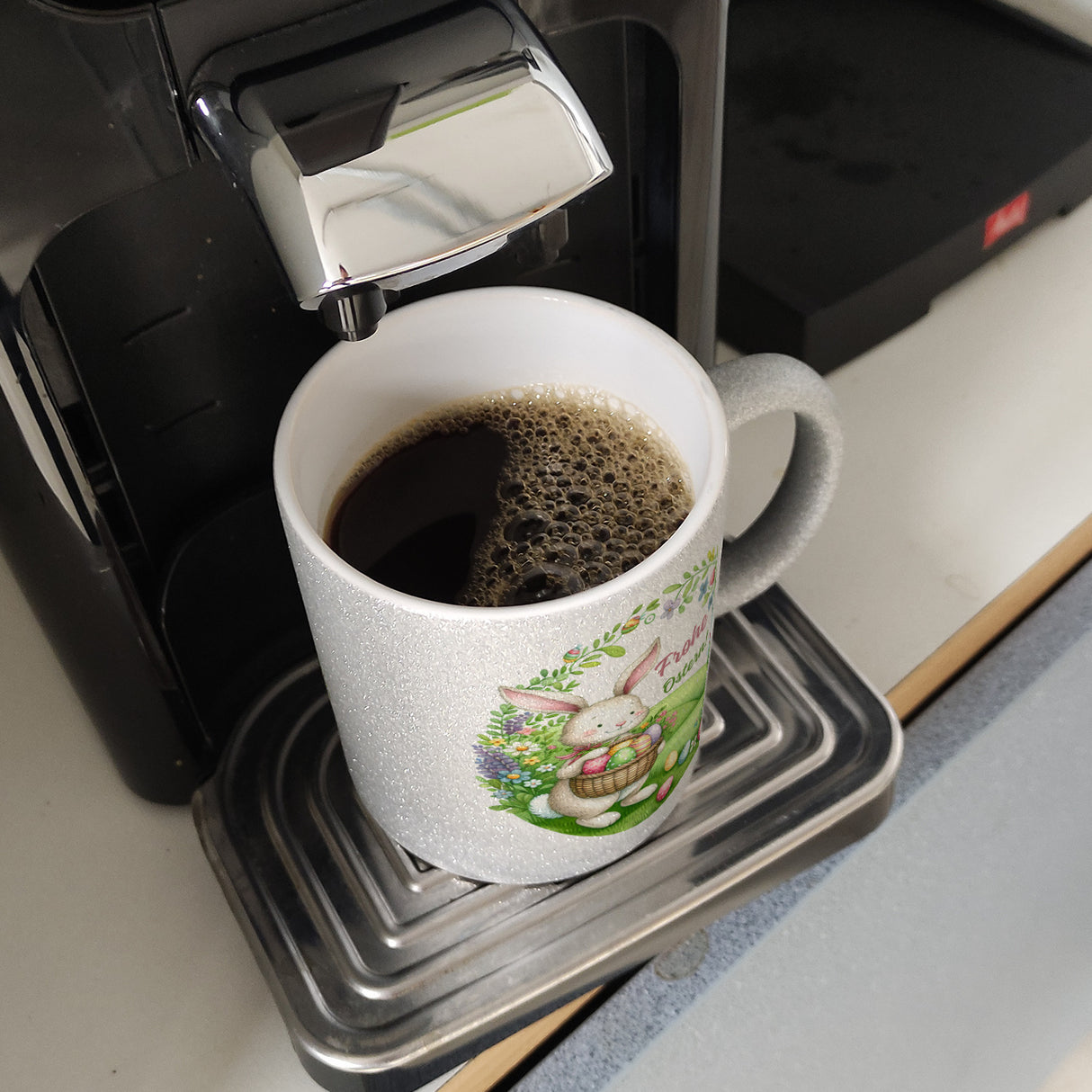 Osterhase Kaffeebecher mit Spruch Frohe Ostern