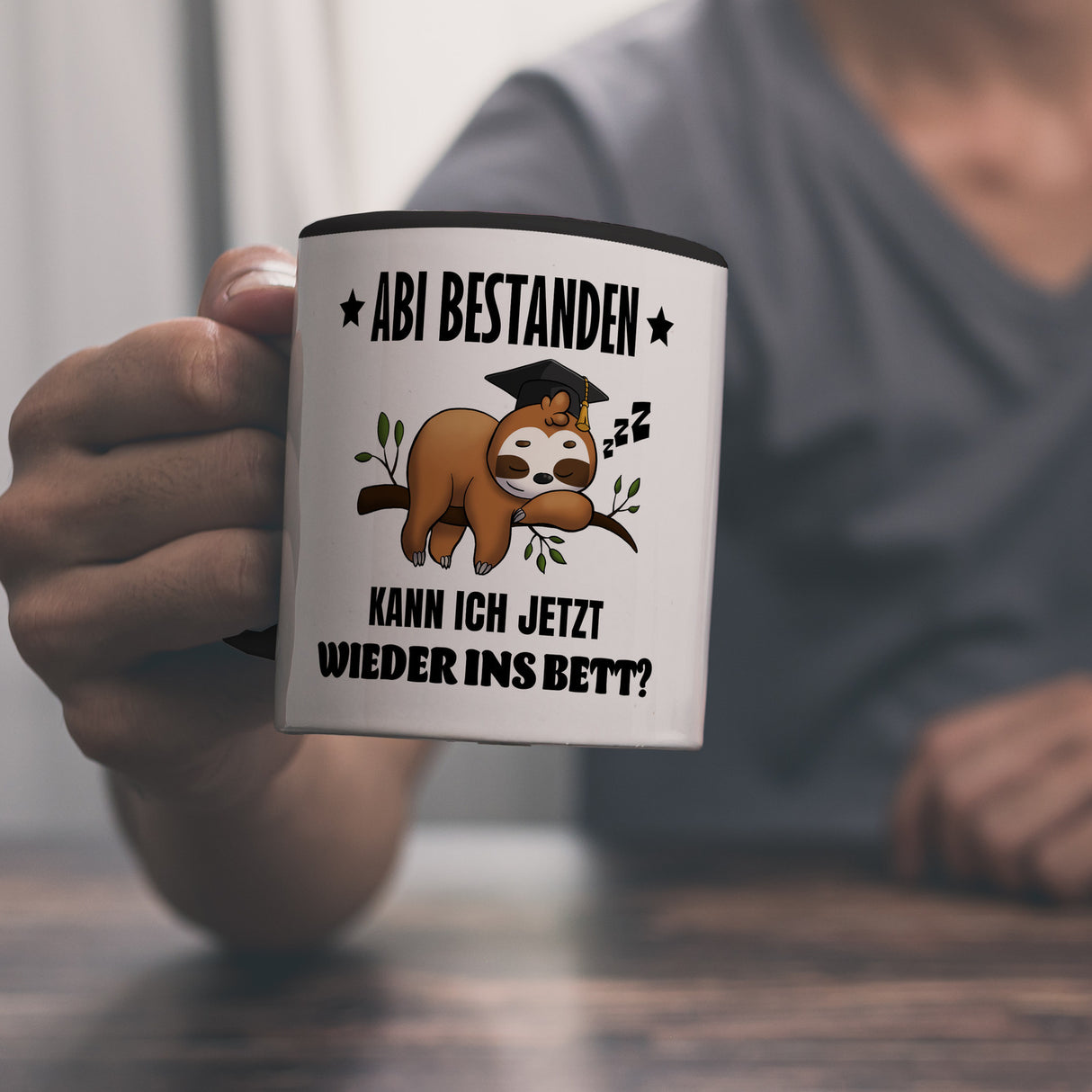 Faultier Abitur Kaffeebecher mit Spruch Abi geschafft zurück ins Bett