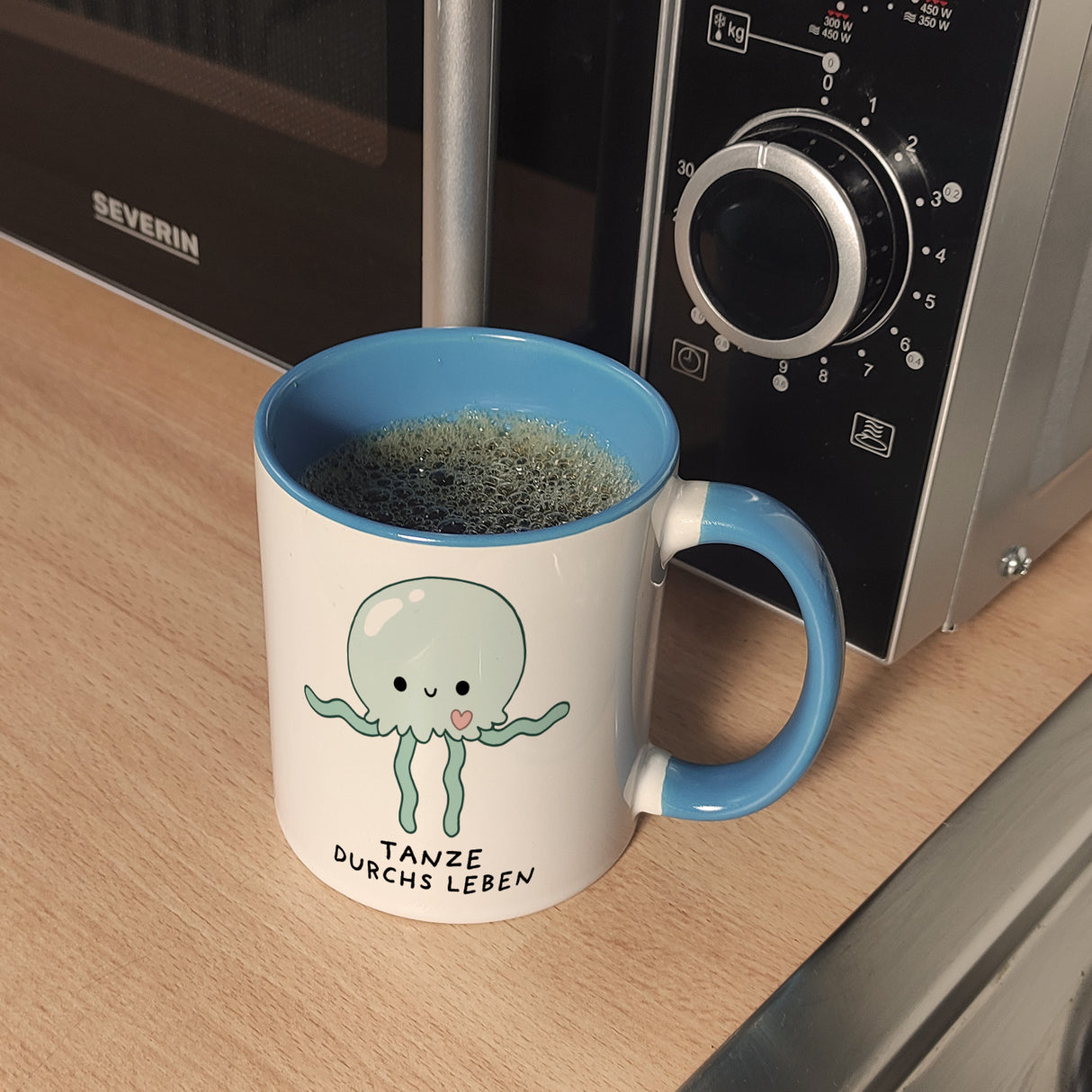 Jelly & Friends Qualle Kaffeebecher mit Spruch Tanze durchs Leben