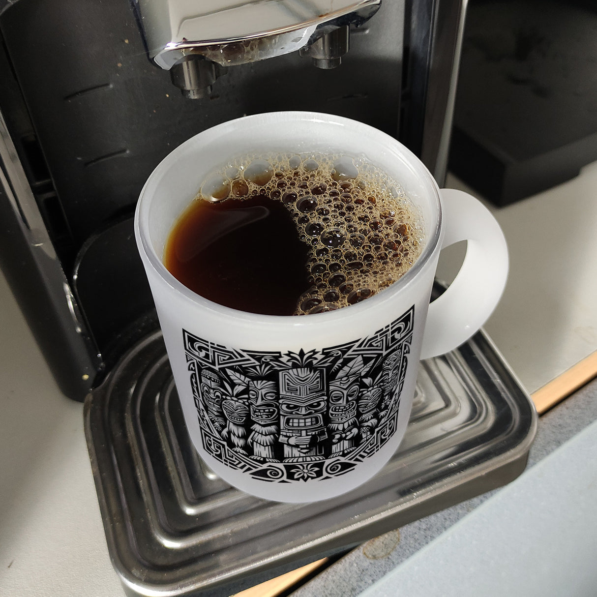 Tiki Figuren Kaffeebecher