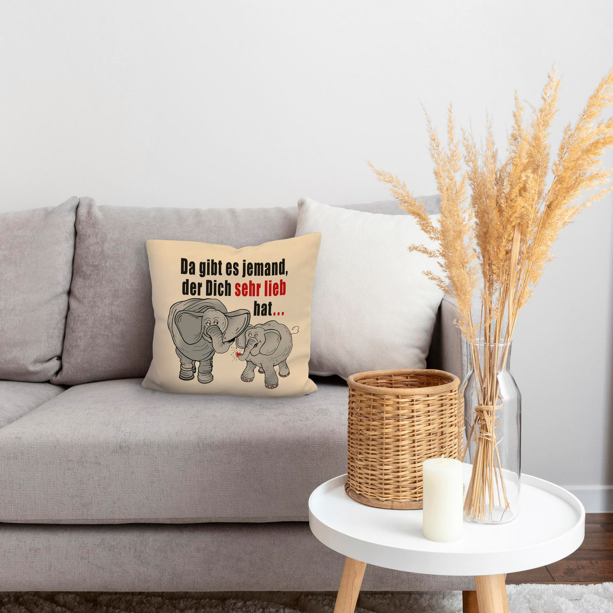 Elefanten Kissen mit Spruch Jemand hat dich sehr lieb