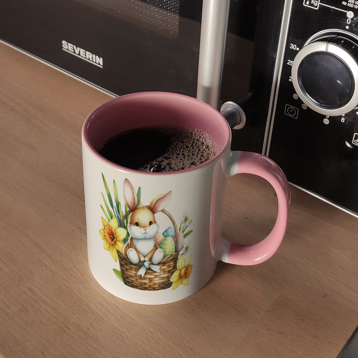 Osterhase im Osternest Kaffeebecher