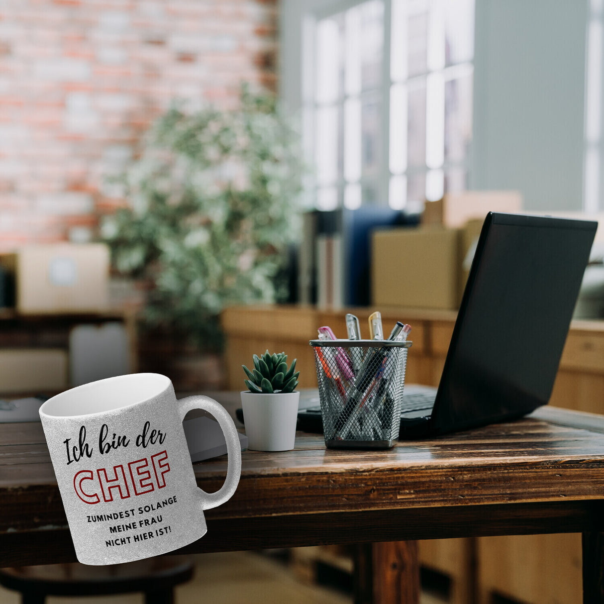 Frau ist der Chef Kaffeebecher mit Spruch Chef bis meine Frau kommt