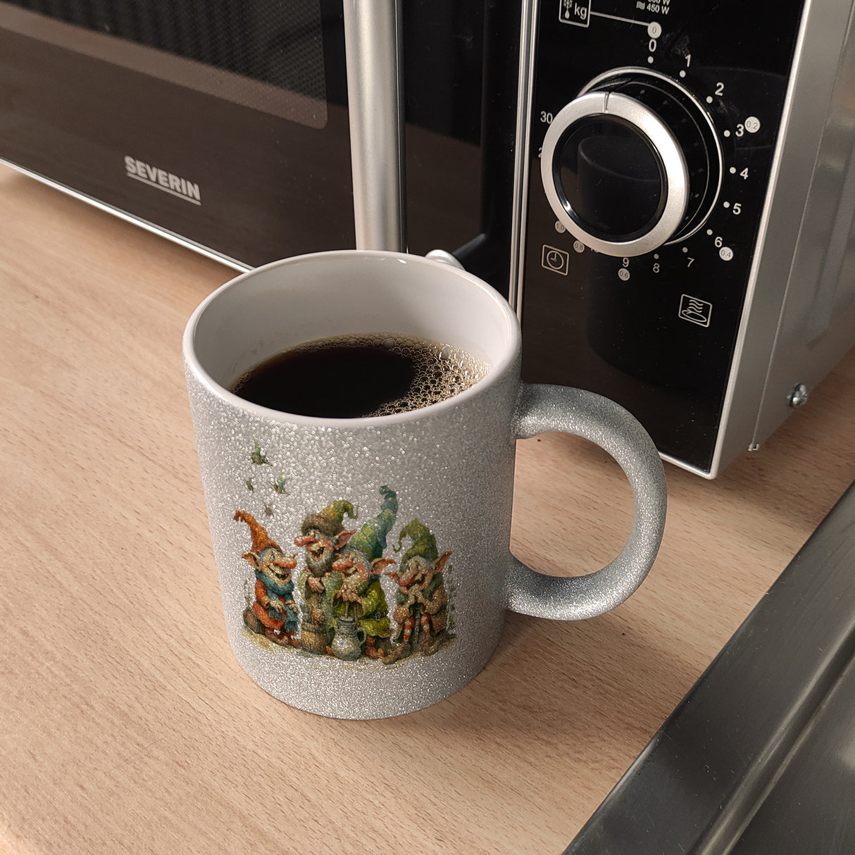 Lustige Kobolde mit bunten Mützen Kaffeebecher