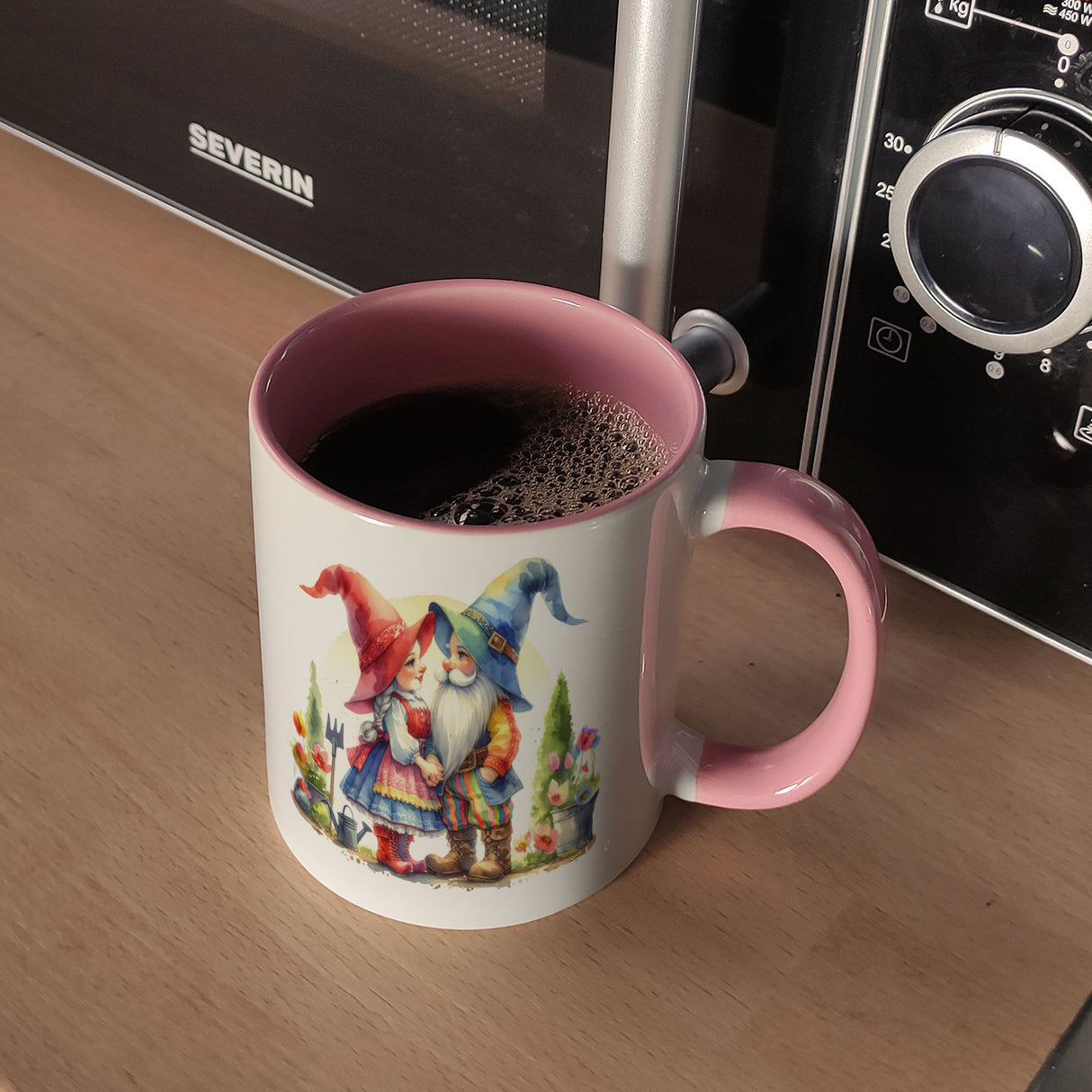 Verliebte Gartenzwerge im Garten Kaffeebecher