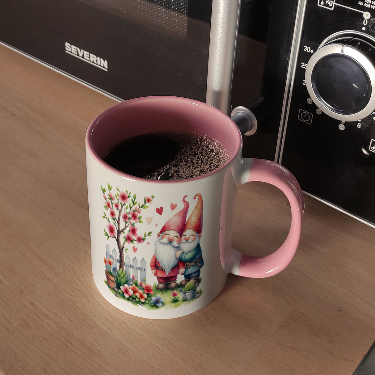 Verliebte Gartenzwerge mit Baum Kaffeebecher