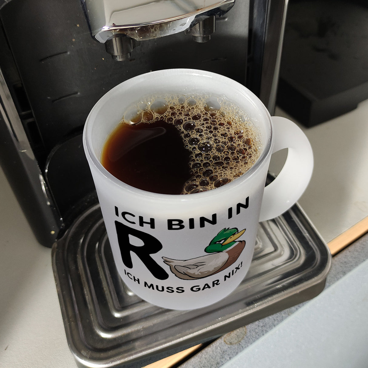 Ente Ruhestand Kaffeebecher mit Spruch Ich bin in R-Ente Ich muss gar nix