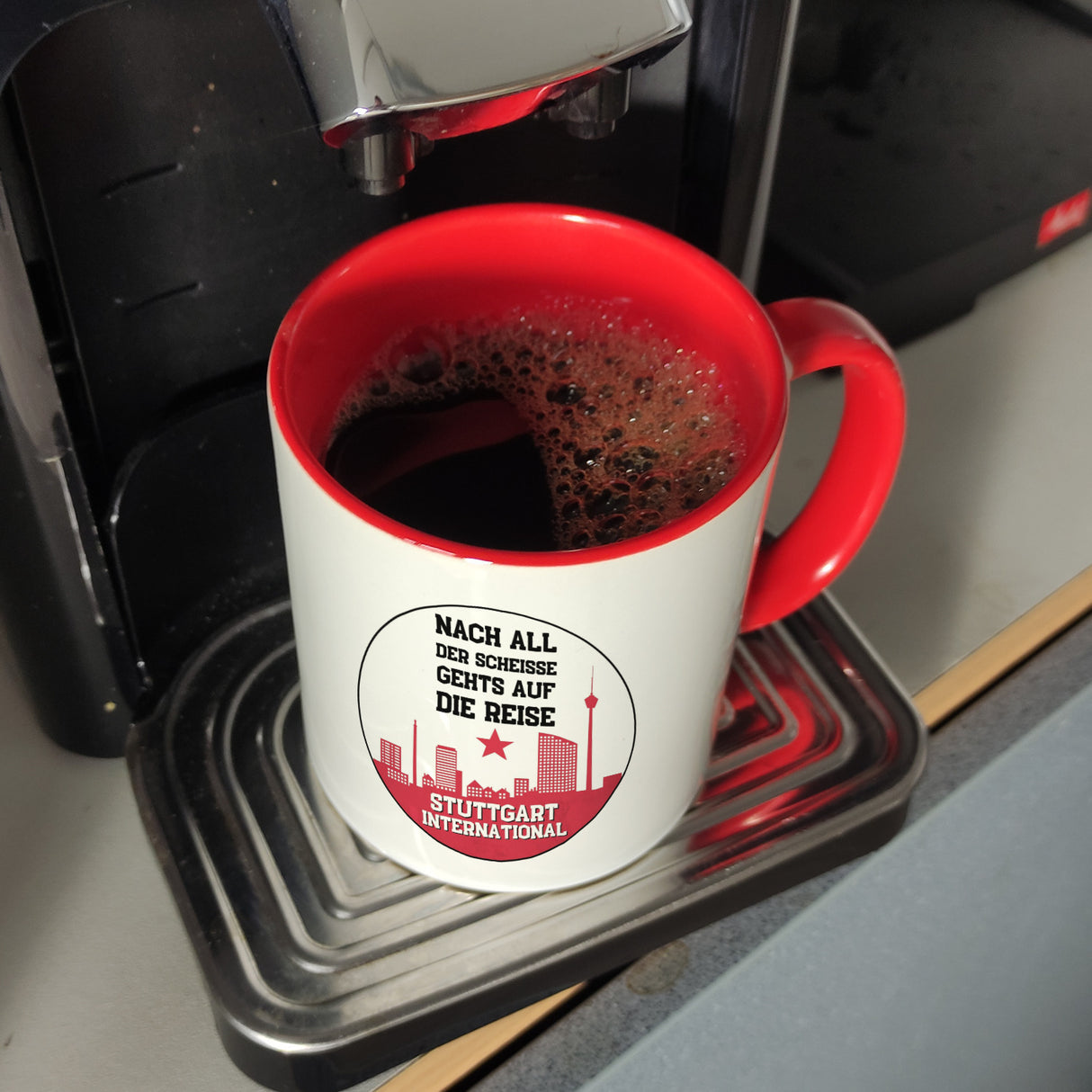 Stuttgart Europapokal Kaffeebecher mit Spruch Stuttgart International